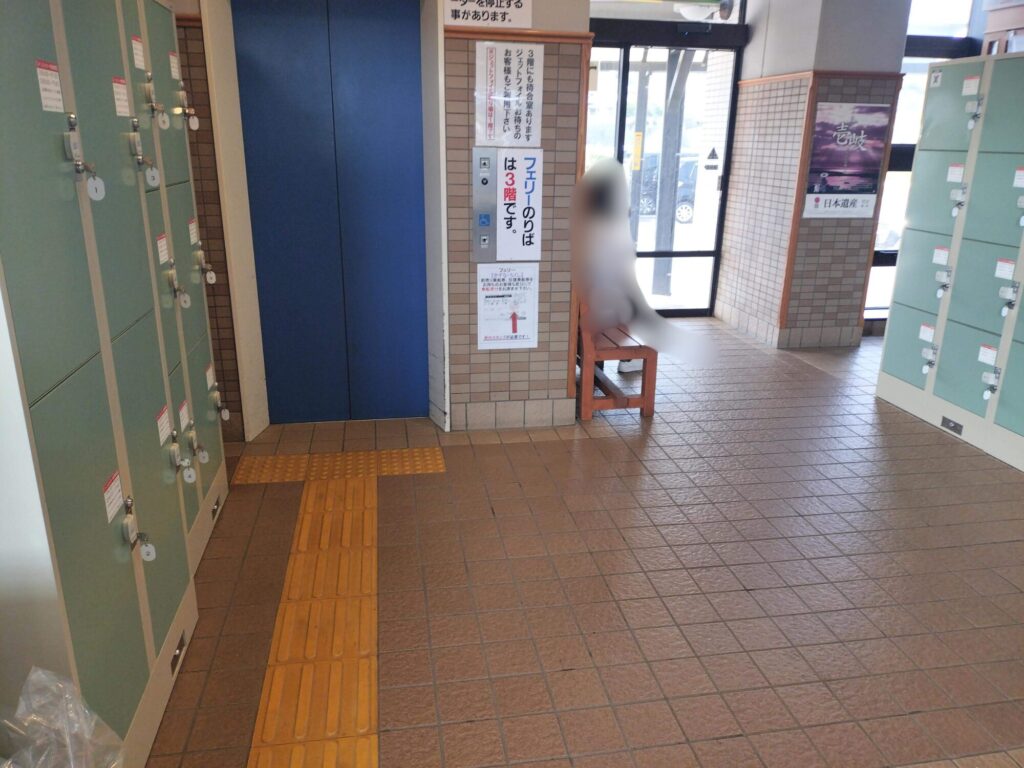 筆者A撮影:郷ノ浦港コインロッカー