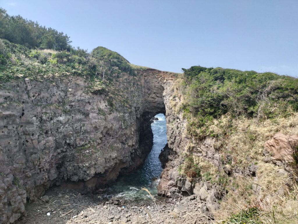 筆者A撮影:鬼の足跡(壱岐島)