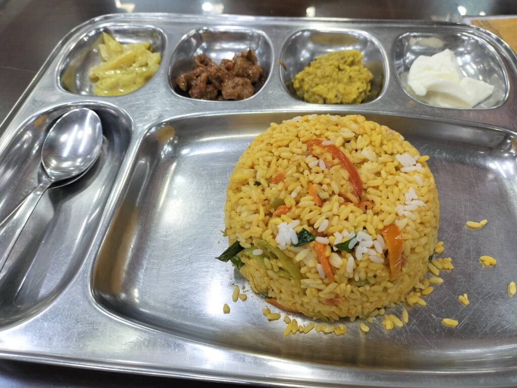 Hotel Saumiya Kandy キャンディー ローカルカレービリヤニ(筆者A撮影)