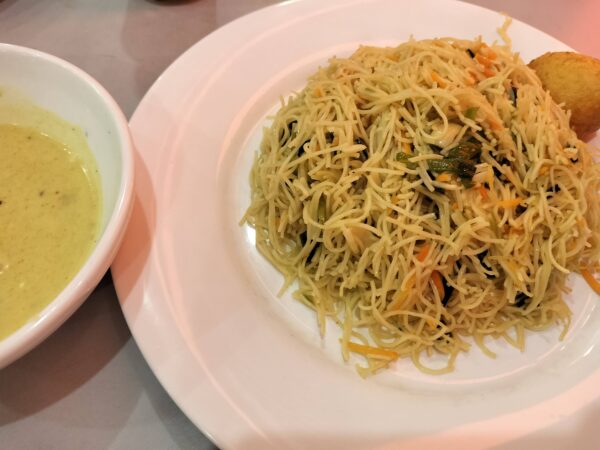 Benthota Bake House - Dambulla String Hopper 素麺もしくはビーフンのような感じ(筆者A撮影)